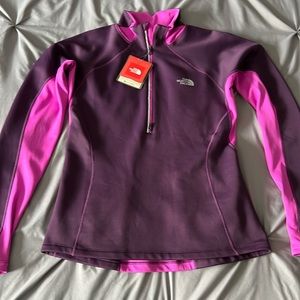 North face women’s pull over sweater